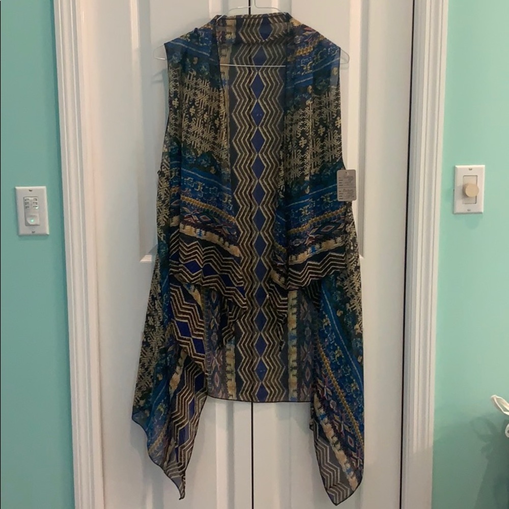 Fashion vest